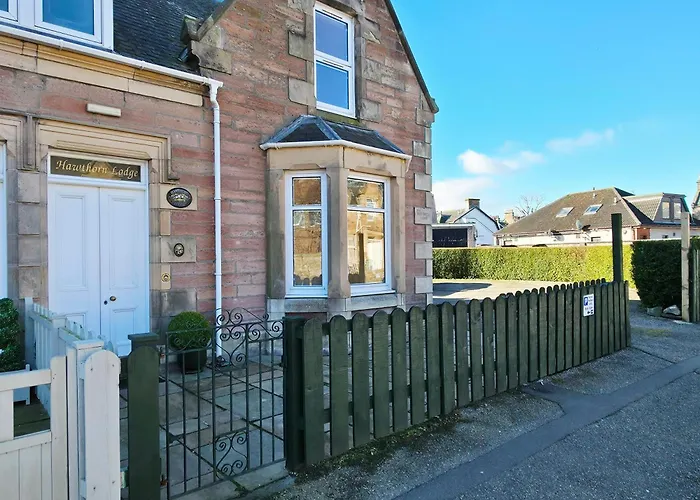Inverness City 4 Bedroom House Free Parking