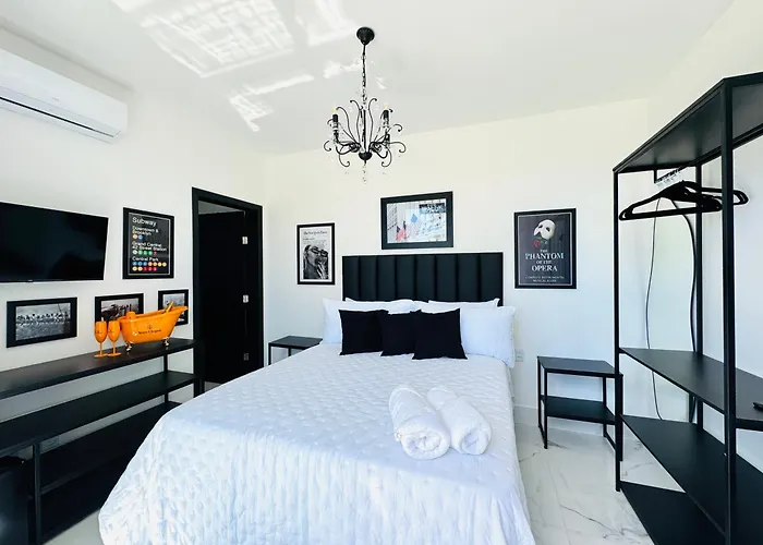 Fletcher American Manor Hotel & Resort