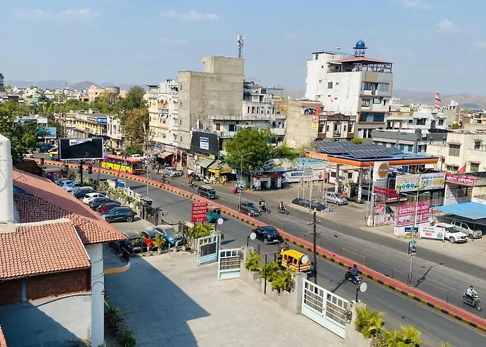 Gyanav Hotel And Restaurant