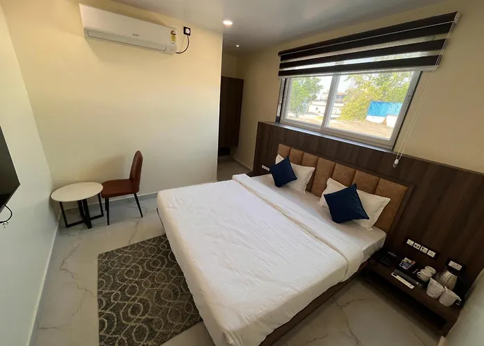 Hotel Soumya Sarovar
