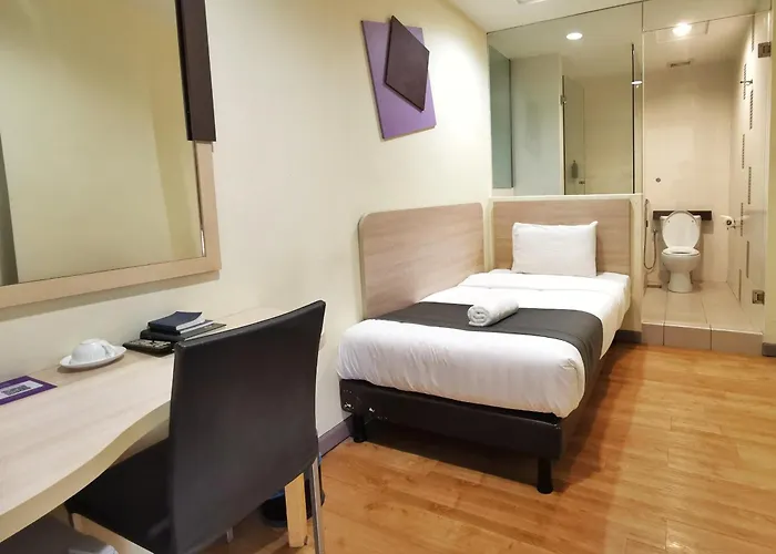 Hotel 98