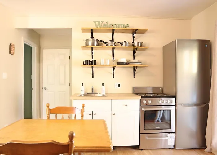 Lakepoint Cottage Resort