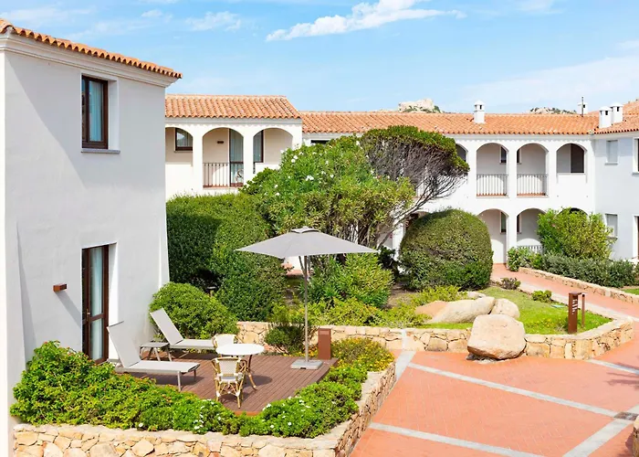 Mangia'S Santa Teresa Sardinia, Curio Collection By Hilton