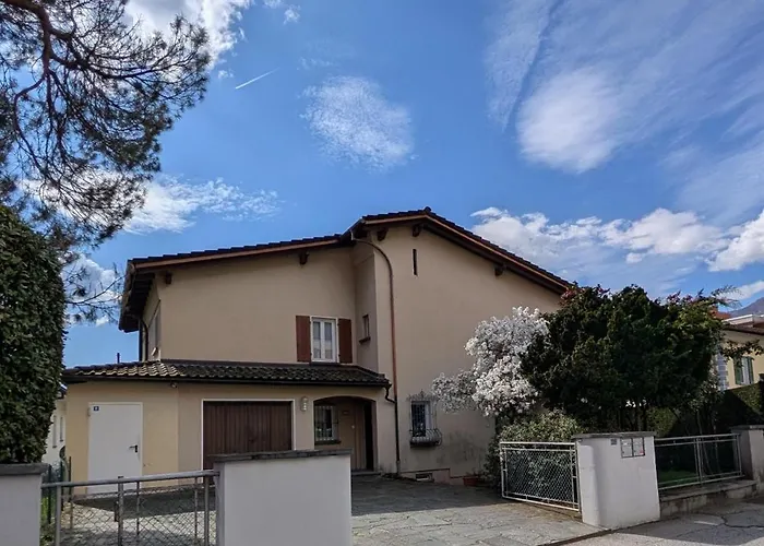 Locarno, Casa Pioda - Nahe Zentrum, Mit Balkon Und Parkplatz