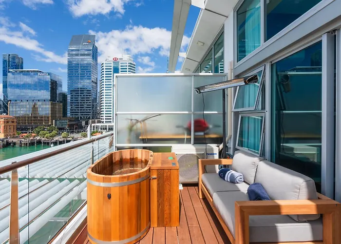 Penthouse Apartment With Stunning Harbour Views