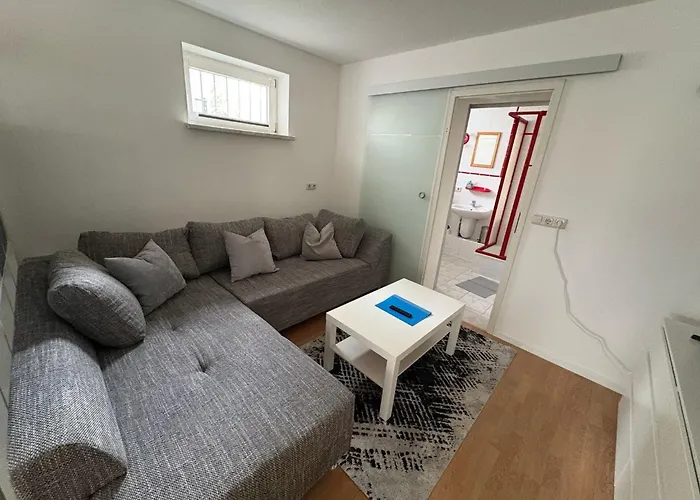 Haus Ostseesprung - Fewo Valentina Im Souterrain Mit Terrasse Und Gem Garten