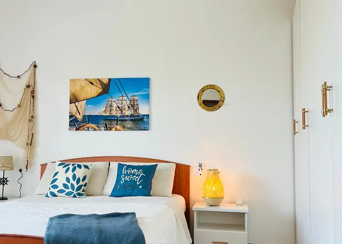 First Line Sea View Apartment Caravella