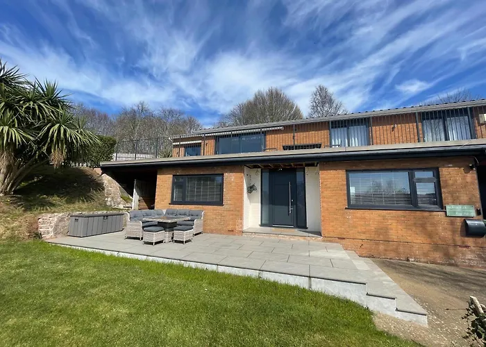 River Retreat Apartment Exeter - River Views & Parking