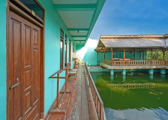 Oyo 93248 Villa Syariah Astuti Lestari