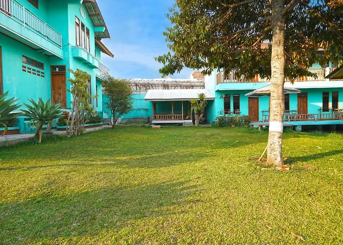 Oyo 93248 Villa Syariah Astuti Lestari