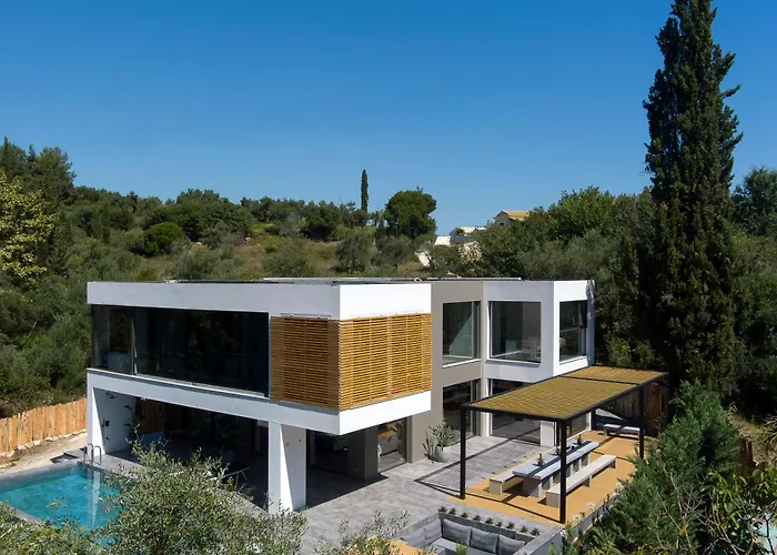 La Fortuna Villa - Award Winning Luxury Villa Close To Corfu Town