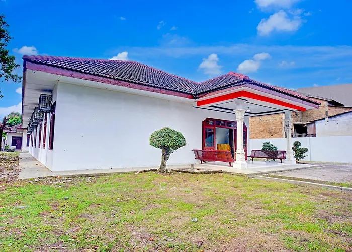 Hotel O Krakatau Near Universitas Muhammadiya Sumatra Utara