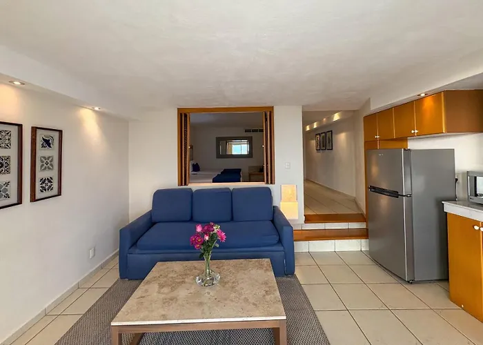 Oceanfront, Views & Amenities!