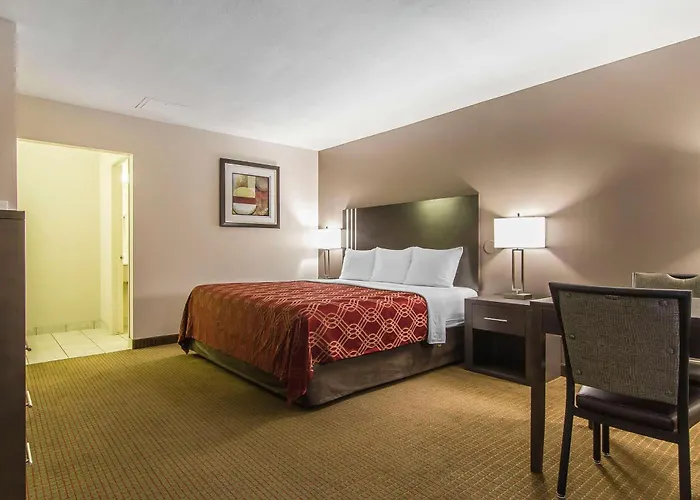 Econo Lodge Inn & Suites Lethbridge - Henderson Lake