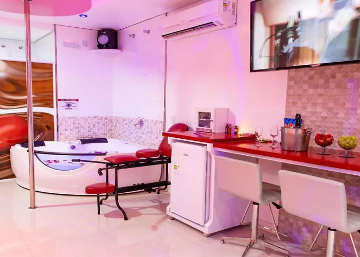 Motel Drive In T - Prolongamento Da Avenida Getulio Vargas Facil Acesso Ao Shopping Patio Chapeco