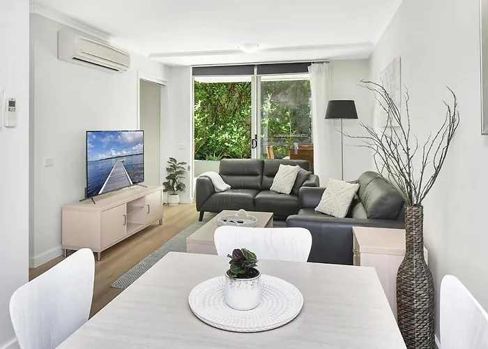 Resort Pool And Garden Apartment, Nelson Bay
