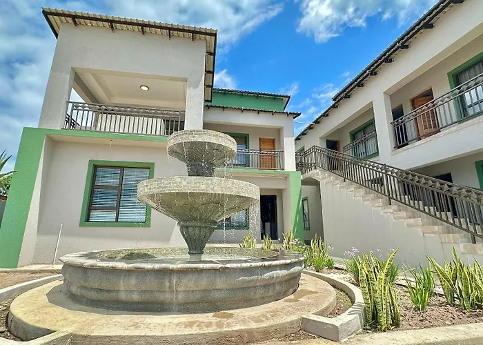 Nyamankulu Guest Lodge