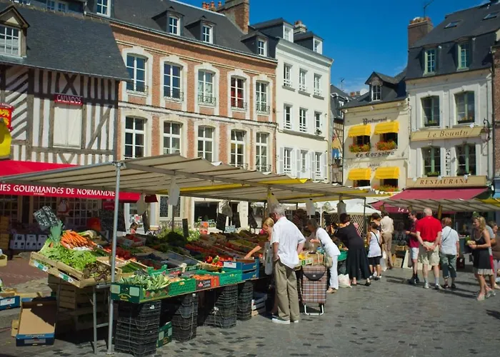 Modern Townhouse In Honfleur With Secure Parking