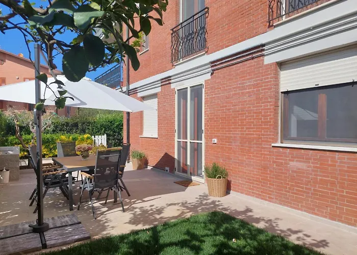 Casa Del Sole Apartments With Garden A Marina Di Pisa