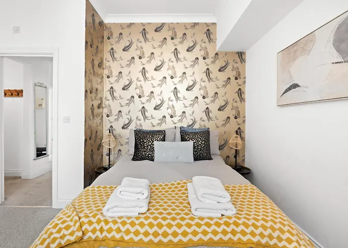 Luxury One Bedroom Apartment By Eastbourne Beach & City Centre