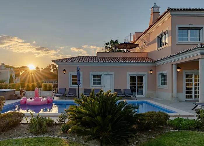 Extraordinary Villa On An Elevated Position In Quinta Do Lago