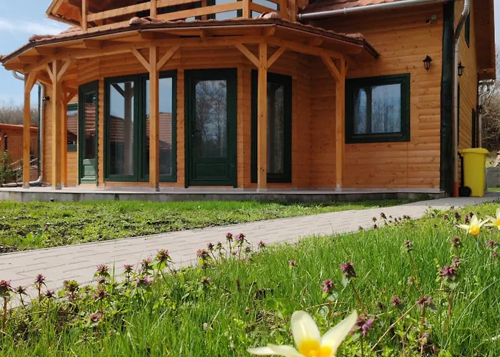 Fahaz Wellness Apartman Demjen
