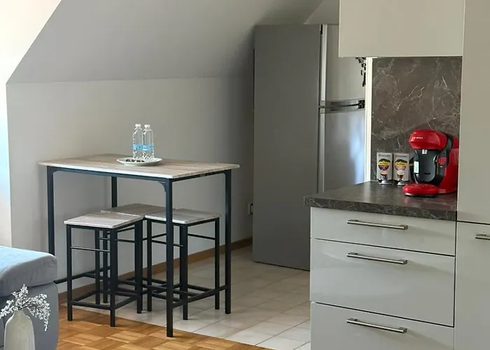 Old Town Comfort And Cozy Apartment 2