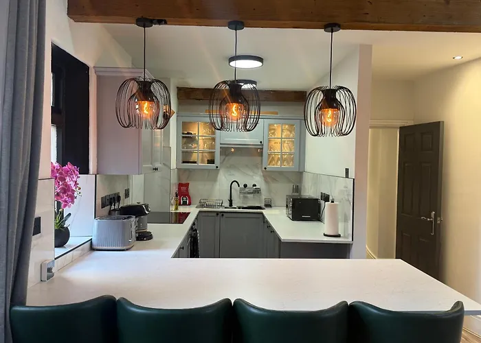 Stylish City Centre Penthouse
