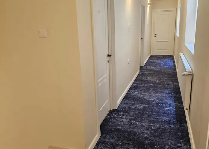 Hotel Queen