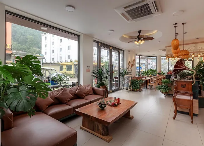 Tropical Paradise Sapa Hotel & Tour