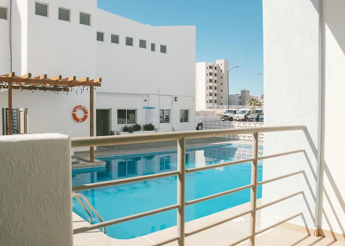 Costa Elegante Hotel & Suites