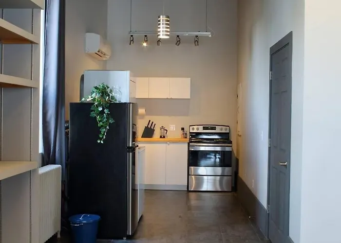 Industrial Chic Studio, Unit B