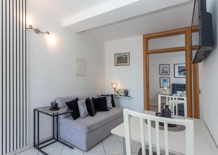 Apartments Pera