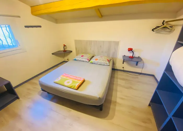 Location Climatisee, Piscine, Chiens Acceptes, Jardin Cloture, Parking, Provence , Wifi
