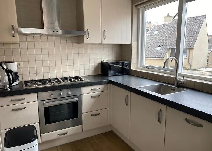 Katwijk Center, 1 Min Away From The Beach!