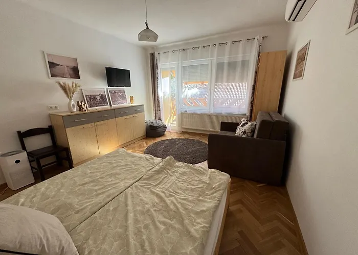 Liliana Apartman Es Csonakhaz