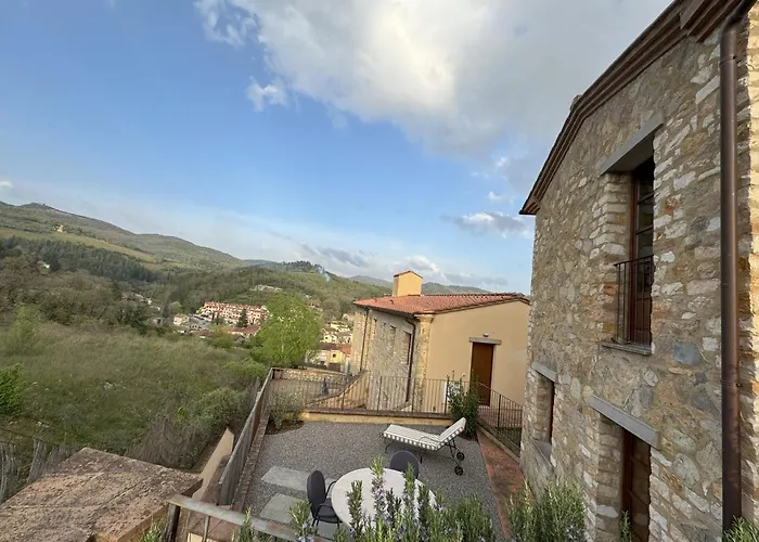 Borgo Di Gaiole - Casa Lorenzo - Apartment With A View & Travel Guide