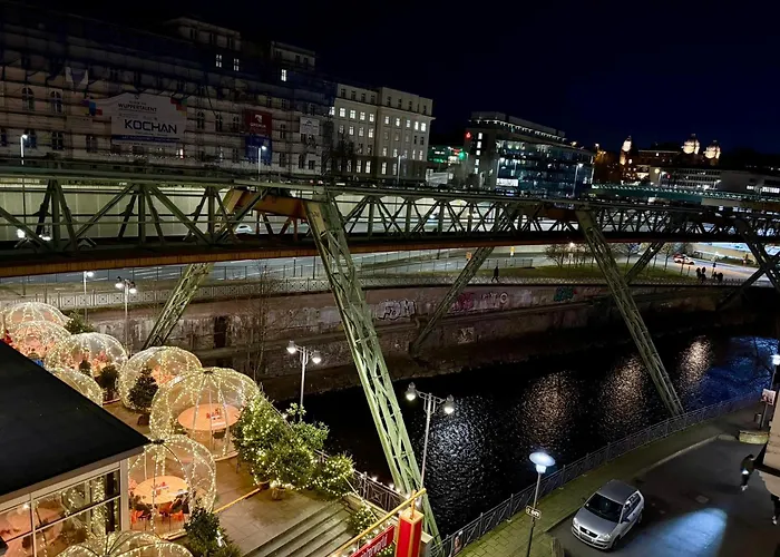 Schwebebahn View Apartment