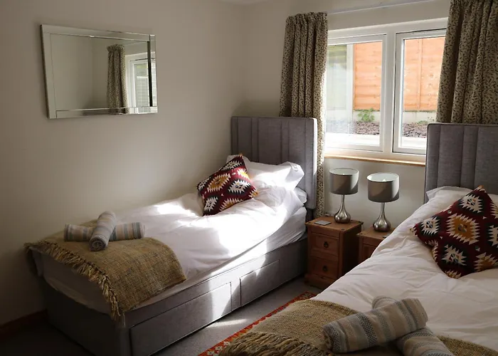 Luxury 2 Bedroom Property In Quiet Location Close To Sw Coastal Path