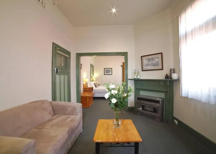 Large Studio Apartment With Spa Central Ballarat