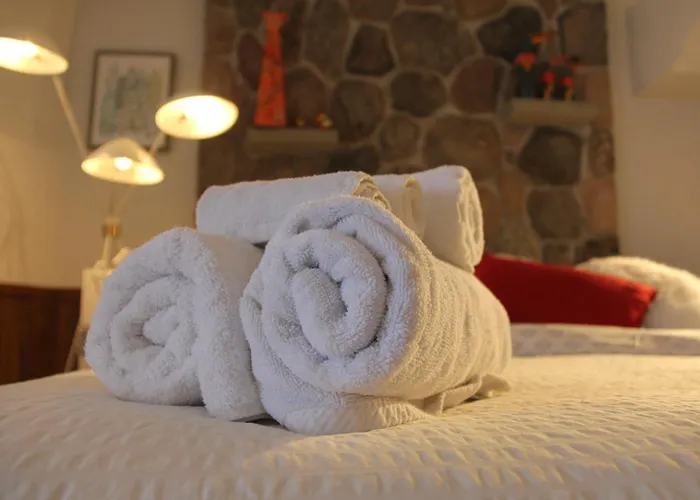 Serene Don River Nature Gateway- 3Br Suite, Private Patio, Free Parking