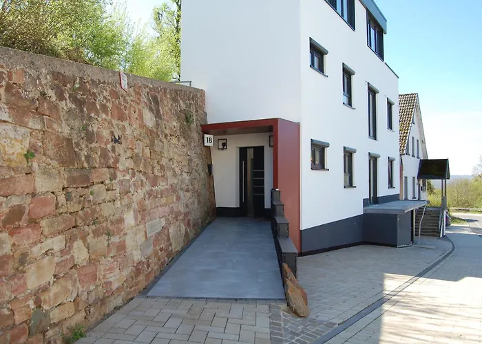 Lilis Ferienwohnung Mit Schlossblick 1