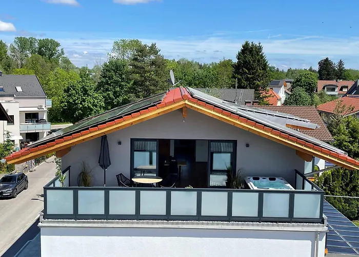 "Penthouse Suite" Private Wellness-Suite Fuer Zwei Mit Whirlpool & Sauna
