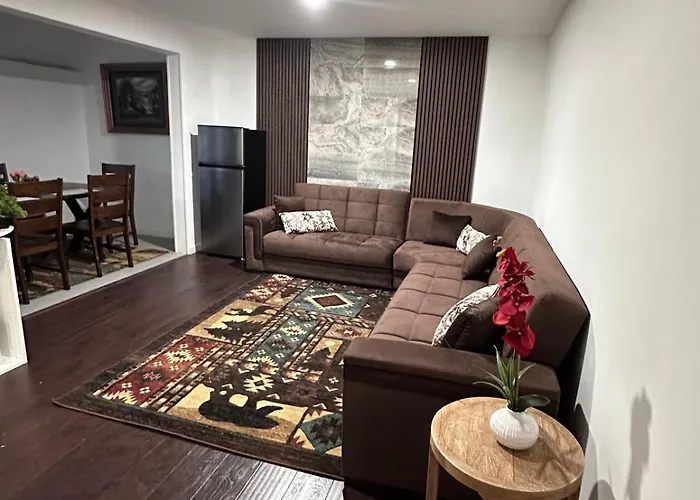 Cozy 2 Bedroom Apartment Glendale