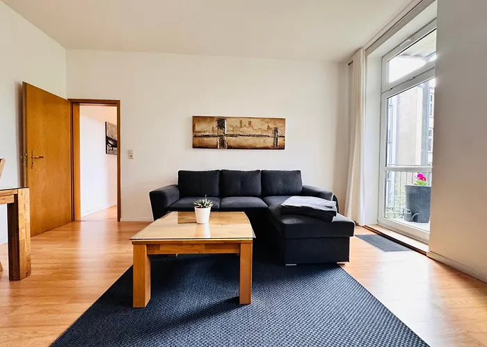 Attraktive Wohnung Im Schoenen Hinterhof