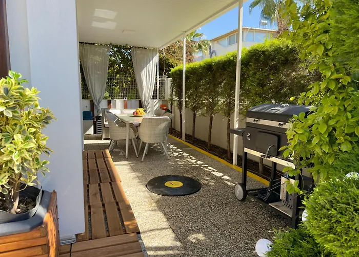 Villa Annabell1 With Swimming Pool And Jacuzzi, 3 Floors