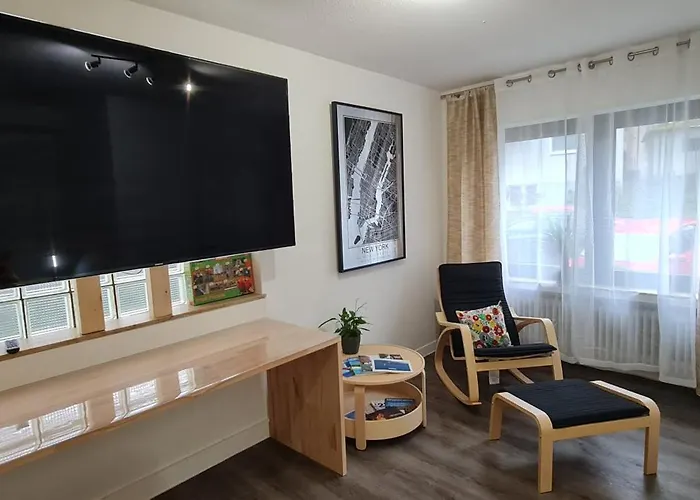 Siegen Oberstadt Mit Kueche Und 75 Zoll Tv - Vn