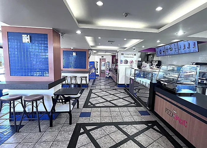Howard Johnson Plaza By Wyndham By The Falls Niagara Falls