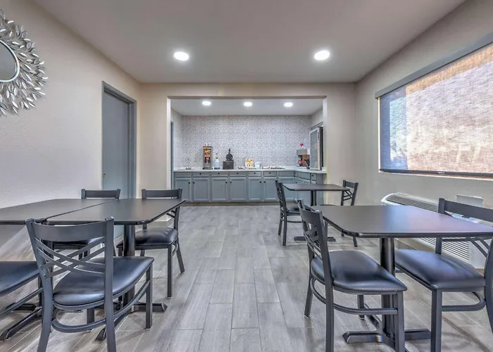Days Inn By Wyndham Wichita Falls