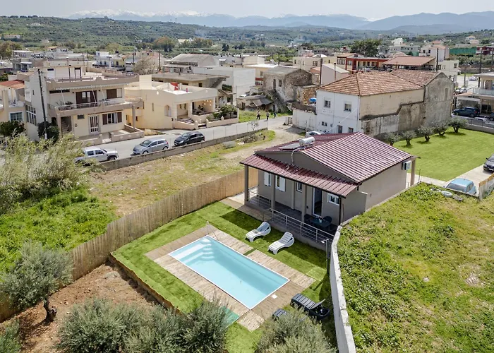 Neso - Villa Fyllo With Pool Steps From The Beach